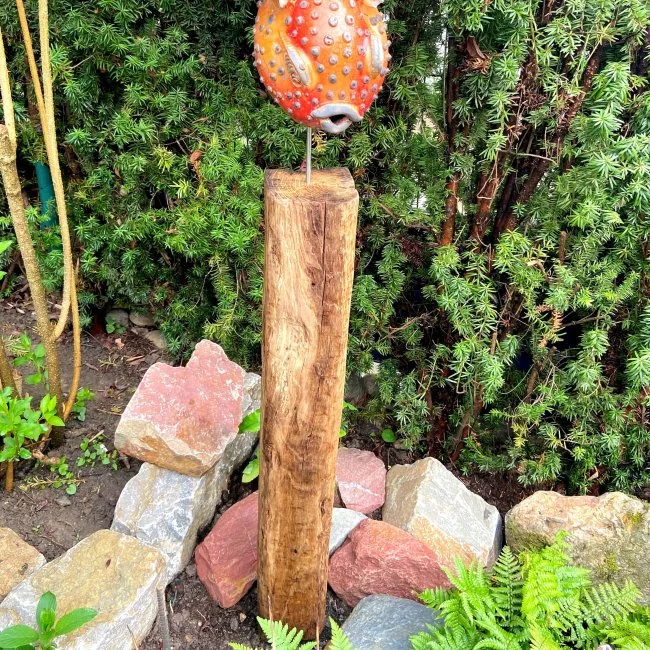Eichenbalken handgehackt 13/15cm als Balken als Skulptur im Garten